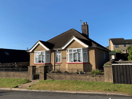 TWO DOUBLE BEDROOM DETACHED BUNGALOW WITH PLANNING CONSENT FOR  PARKING BAY AND A LARGE OPEN LOFT SPACE